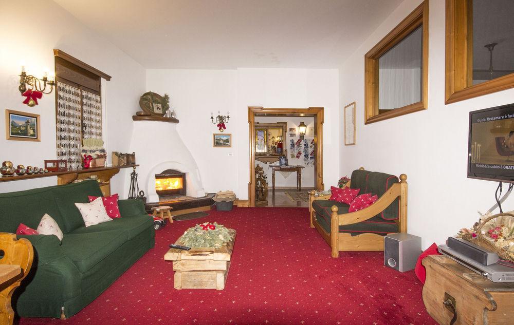 Hotel Al Larin Cortina d'Ampezzo Ngoại thất bức ảnh